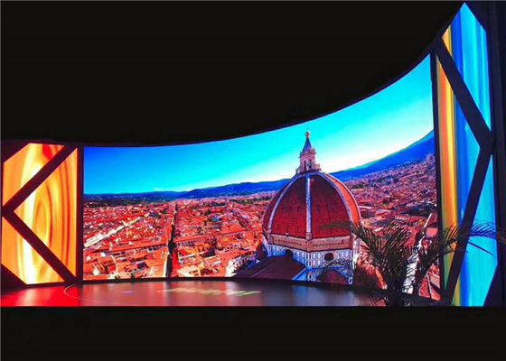 P3.91 3840Hz Affichage LED de location extérieure écran couleur intégral Armoire courbe 500x500mm